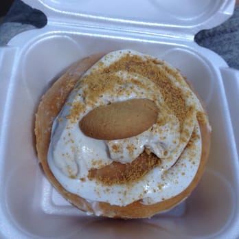 Mojo Donuts - Banana cream pie. Banana is in the cream under the vanilla wafer. Donut is of med density but I don't feel stuffed. - Donuts Near Me - Pembroke Pines, Florida Mojo Donuts - Banana cream pie. Banana is in the cream under the vanilla wafer. Donut is of med density but I don't feel stuffed. - Donuts Near Me - Pembroke Pines, Florida