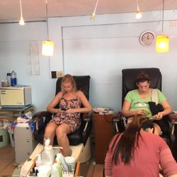 K & a Salon