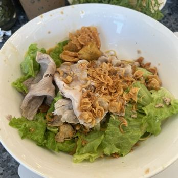 Ghien Mi Go - #10:  mi hoành thánh, bò viên, thịt ~ wonton noodle (dry) = $13.95 for a small - Noodles Near Me - Westminster, California