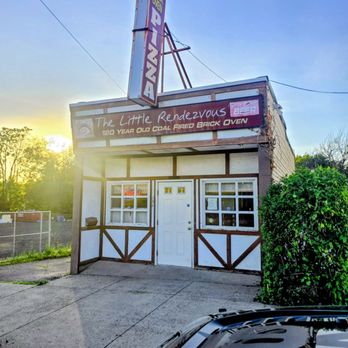 Little Rendezvous - Outside - Pizza Near Me - Meriden, Connecticut