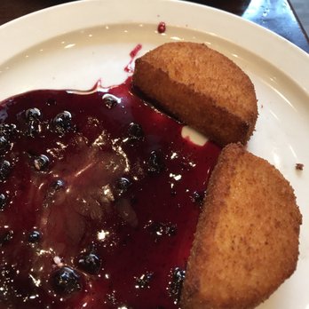 Alhambra - Goat cheese with blueberries were yummy! - Spanish Near Me - Madrid, M