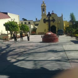 Templo de San Lorenzo Huipulco - La explanada principal de la iglesia de Huipulco