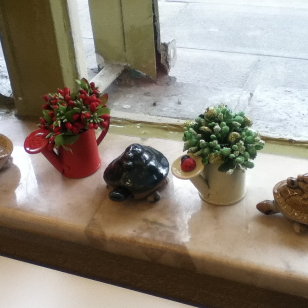 Özlenen Kahve - These decorations make this place cozy like a granny's home. - Cafes Near Me - Ankara, 06