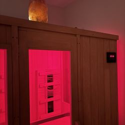 SpaceTime Floatation Center - Trying out their infrared sauna!