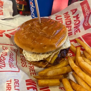 Epic Burger - Farmhouse Burger - Burgers Near Me - Chicago, Illinois Epic Burger - Farmhouse Burger - Burgers Near Me - Chicago, Illinois