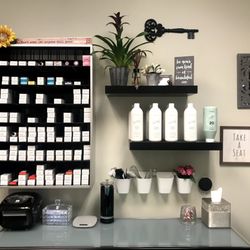 Salon 47 - Supplies