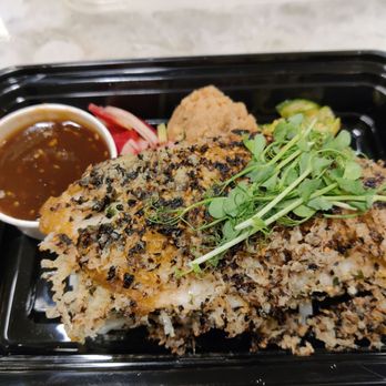 Artizen - Mochi Crusted Fish - Cafes Near Me - Honolulu, Hawaii