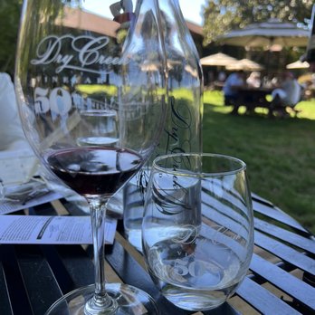 Dry Creek Vineyard - Wineries Near Me - Healdsburg, California Dry Creek Vineyard - Wineries Near Me - Healdsburg, California