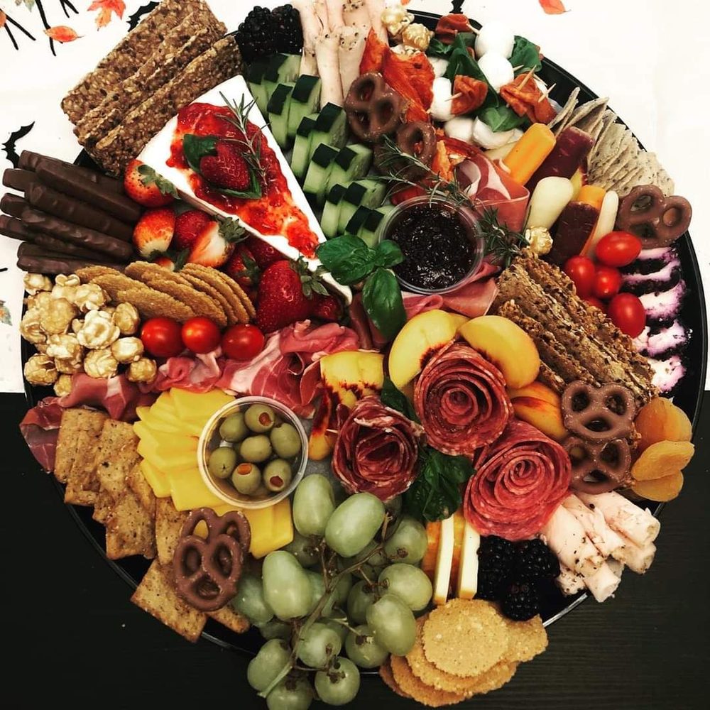 Grazor Charcuterie Logo