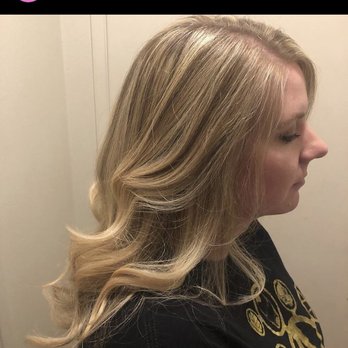 LA_Shear_Delight - Blond highlights - Hair Stylists Near Me - Valencia , California
