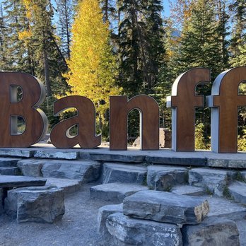 Banff National Park - Town of Banff Sign - Parks Near Me - Banff, Alberta Banff National Park - Town of Banff Sign - Parks Near Me - Banff, Alberta