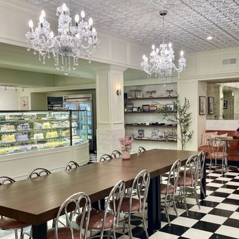 Jennivee’s Bakery - Jennivee's - Desserts Near Me - Chicago, Illinois Jennivee’s Bakery - Jennivee's - Desserts Near Me - Chicago, Illinois