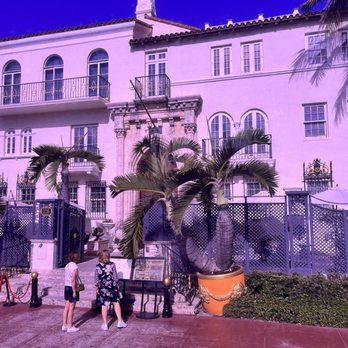Miami Tours - Versace's Mansion (South Beach, Miami). - Bus Tours Near Me - Miami Beach, Florida Miami Tours - Versace's Mansion (South Beach, Miami). - Bus Tours Near Me - Miami Beach, Florida