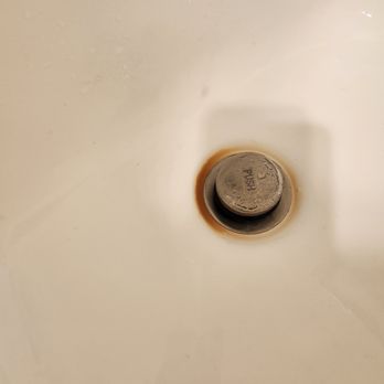 Temecula Creek Inn - stain in bath tub - Golf Near Me - Temecula, California Temecula Creek Inn - stain in bath tub - Golf Near Me - Temecula, California