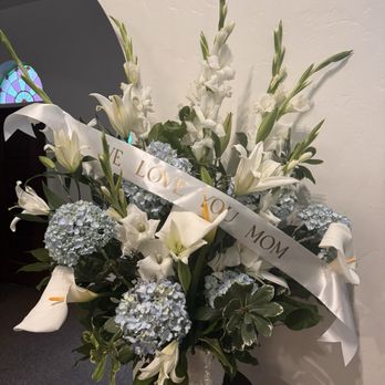 Araceli Floral - Florists Near Me - Tracy, California