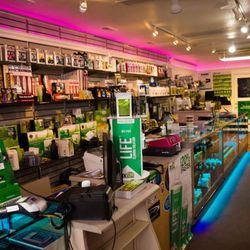 Eden Indoor Garden Hydroponic supply - Grow Big or Go Home!