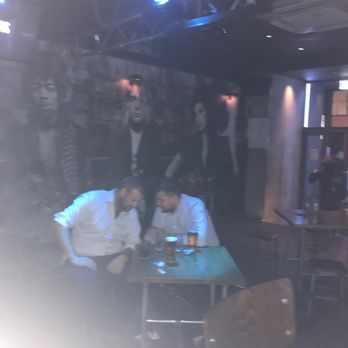 Belushi's London Bridge - Sports Bars Near Me - London, XGL Belushi's London Bridge - Sports Bars Near Me - London, XGL