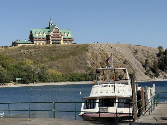 Prince Of Wales Hotel by null