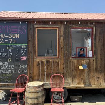 Emberz BBQ - This is what you need, outdoor ambiance! Great meat, great sides!, friendly crew. You can't miss, unless you pass it. - Food Trucks Near Me - Mammoth Lakes, California