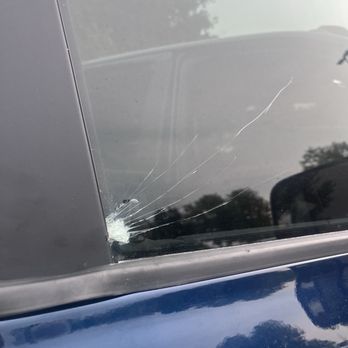 Mama Roja Mexican Kitchen - Somebody tried to break into my truck while eating here on 8/24/25 between 5:45 and 7:00p. I am now at a loss of $500. - Mexican Near Me - Oklahoma City, Oklahoma Mama Roja Mexican Kitchen - Somebody tried to break into my truck while eating here on 8/24/25 between 5:45 and 7:00p. I am now at a loss of $500. - Mexican Near Me - Oklahoma City, Oklahoma