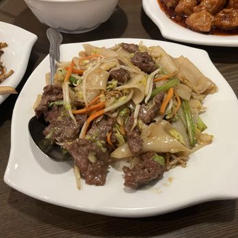 Mr Chen's - Jackson - Great Hong Kong dish!  N2. Beef Chow Fun - Chinese Near Me - Jackson, Mississippi