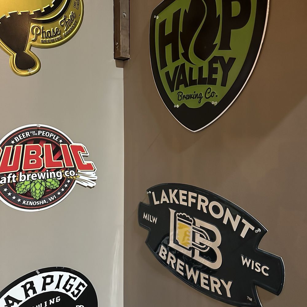 Geneva Taphouse - Fun signs - Beer Bar Near Me - Lake Geneva, Wisconsin