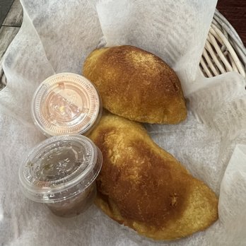 Carbon Express - Empanadas de Carne - Colombian Near Me - Bartlett, Illinois