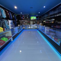 Cloud Box Smoke Shop - Inside