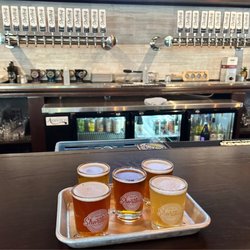 Shortleaf Brewing - Winghaven - Beer "flight" - taste 5 IPA's OR create your own flight from their menu!