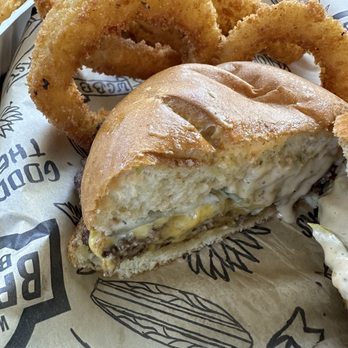 Brooks Burgers - Smashburger - Hot Dogs Near Me - Pismo Beach, California