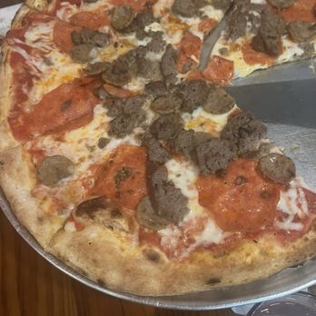 Local Pie - The Little Bear - 16" Pie - Pizza Near Me - Hilton Head Island, South Carolina