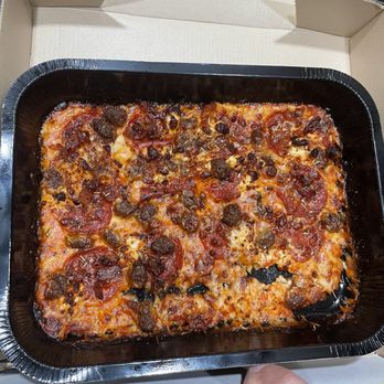 Hungry Howie's Pizza - a pizza in a box - Pizza Near Me - Bakersfield, California Hungry Howie's Pizza - a pizza in a box - Pizza Near Me - Bakersfield, California