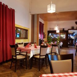 Pizzeria Zur Turnhalle - Gastraum