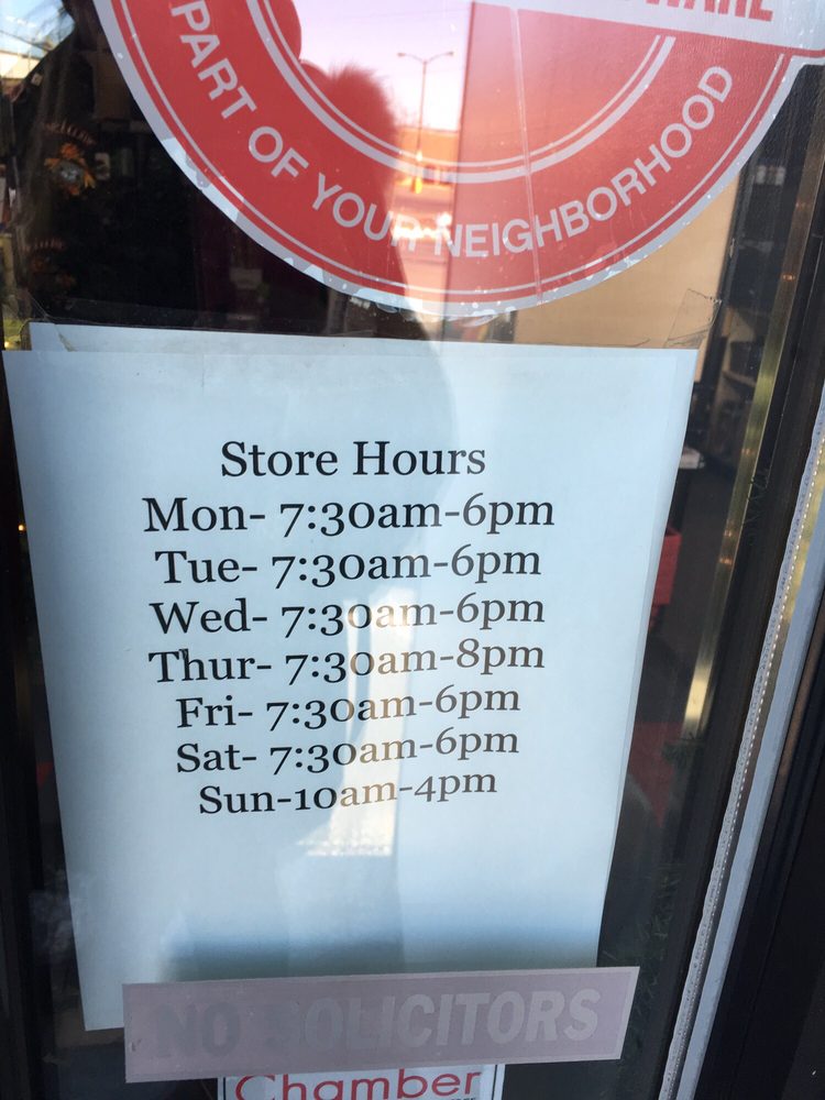 DECORAH ACE HARDWARE Updated September 2024 200 E Main St, Decorah