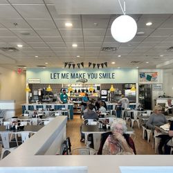 Eggs Up Grill