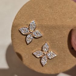 Louis Vuitton Maui Wailea - Idylle Blossom Studs, Pink Gold And Diamond