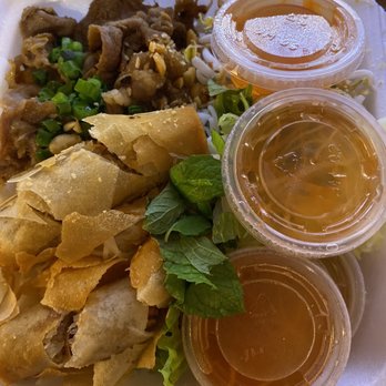 Pho Xpress - Vermicelli with pork and egg rolls (Bun Thit Nuong Cha Gio) - Vietnamese Near Me - San Diego, California Pho Xpress - Vermicelli with pork and egg rolls (Bun Thit Nuong Cha Gio) - Vietnamese Near Me - San Diego, California