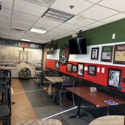 Pauly's Pizza Joint - Nice little pizza place!