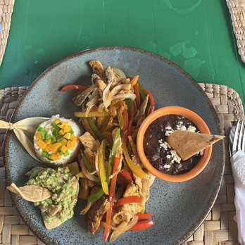 Mi Loreto - Chicken fajitas - Mexican Near Me - Loreto, BCS Mi Loreto - Chicken fajitas - Mexican Near Me - Loreto, BCS