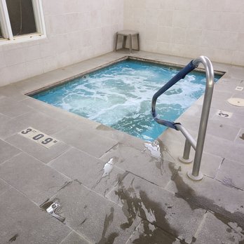 Comfort Inn Elko - Jacuzzi...relaxing...everyone else is asleep...lol - Hotels Near Me - Elko, Nevada Comfort Inn Elko - Jacuzzi...relaxing...everyone else is asleep...lol - Hotels Near Me - Elko, Nevada