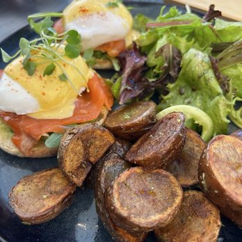 Karkumi Cafe - Smoked Salmon Eggs Benedict - Cafes Near Me - Scarborough, Ontario Karkumi Cafe - Smoked Salmon Eggs Benedict - Cafes Near Me - Scarborough, Ontario
