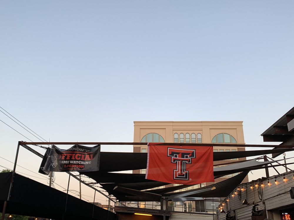 THE PATIO ON RICHMOND 34 Photos & 39 Reviews 1205 Richmond Ave