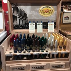 Tobacco junction - La Aurora