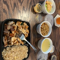 Tasty Tokyo Japanese Cuisine - Their $21 steak and chicken hibachi with $3 add on.