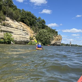Kayak Starved Rock - Rafting/Kayaking Near Me - Ottawa, Illinois Kayak Starved Rock - Rafting/Kayaking Near Me - Ottawa, Illinois