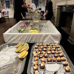 Sunnehanna Country Club - Lunch meticulously and copiously offered to Sunnehanna Amateur contestants and their families !