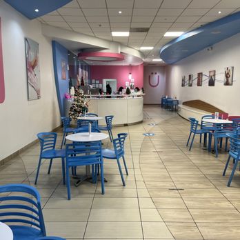 Yogen Früz - Vista general - Ice Cream & Frozen Yogurt Near Me - Caguas, Puerto Rico