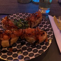 Leonardi's - Bruschetta