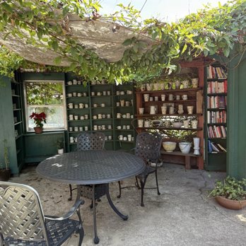Bart's Books - Bookstores Near Me - Ojai, California