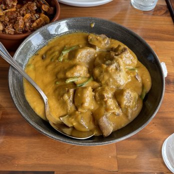 Avenida Restaurant - Kare kare - Filipino Near Me - San Mateo, California
